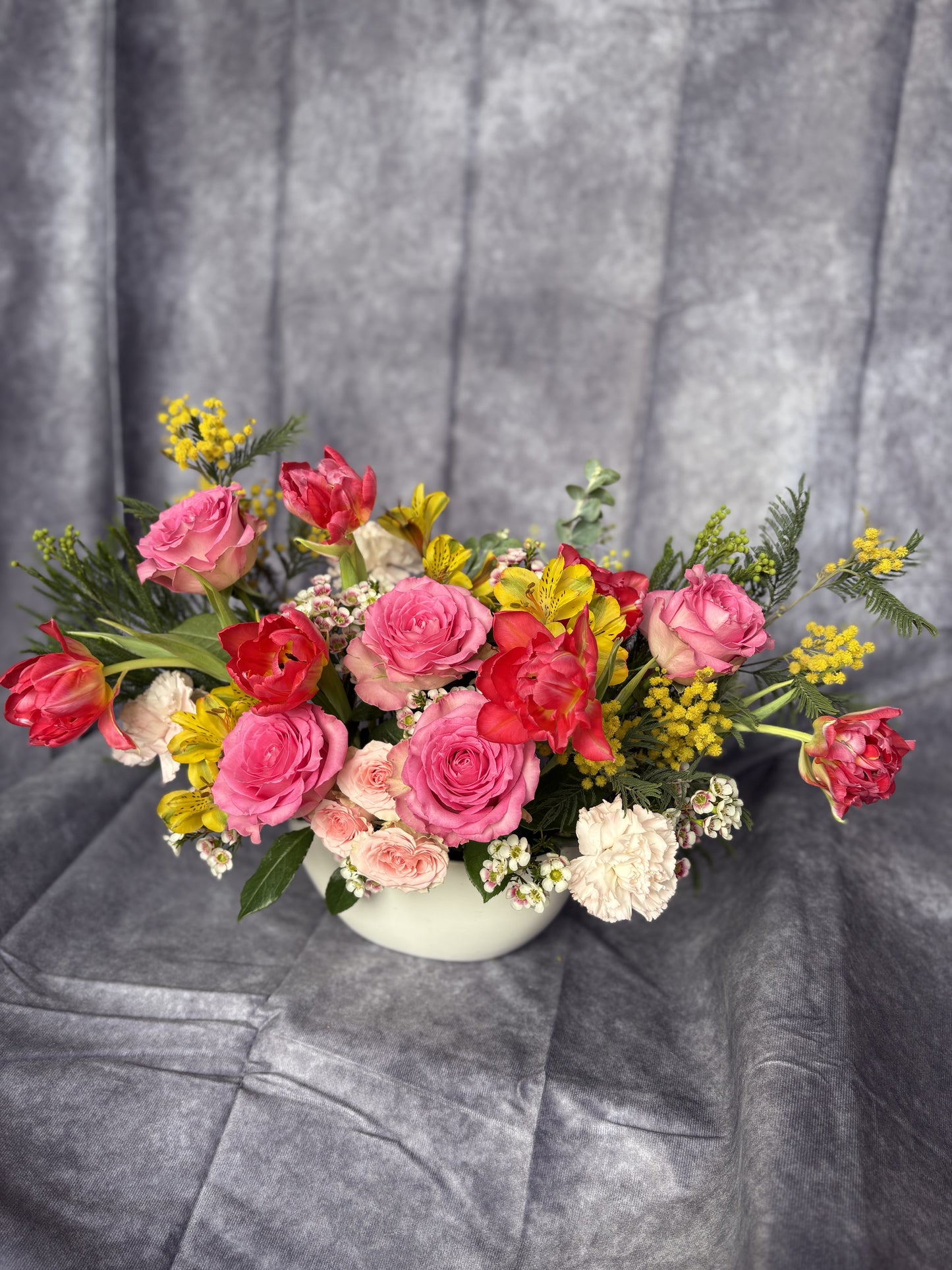 NABANA – Soft Seasonal Floral Vase by Ichirin