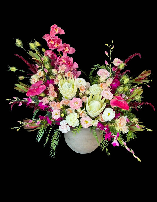 OIRAN – Bold Japanese Floral Arrangement by Ichirin