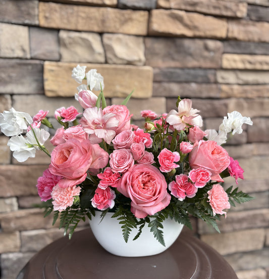 MOMO – Elegant Pink Tone Floral Bowl by Ichirin