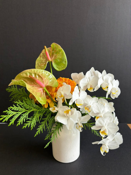 HAKURAN – Elegant Orchid Stem Arrangement by Ichirin