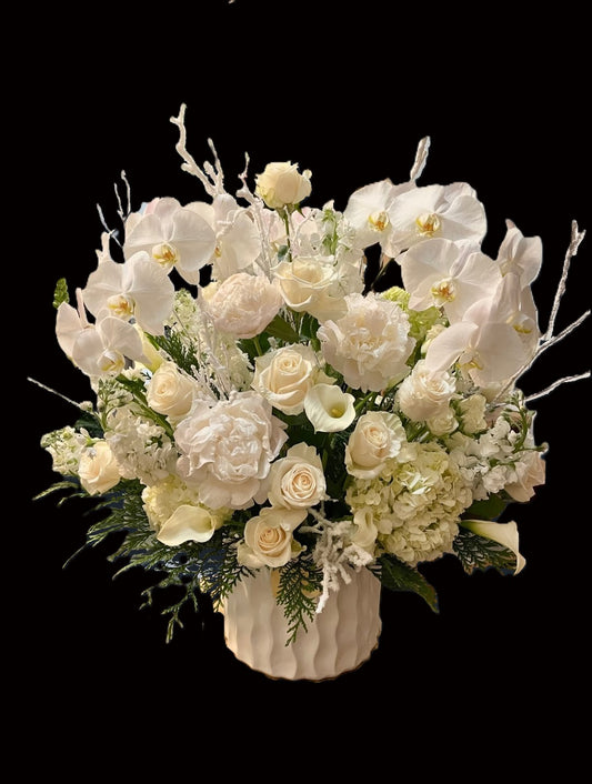 SETSUGEN – Winter-Inspired Calm Floral Arrangement by Ichirin